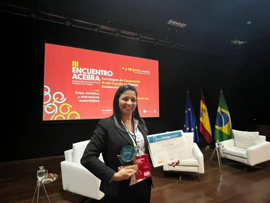 Professora Ana Carolina Abreu ganhou Prêmio Ciência Delas